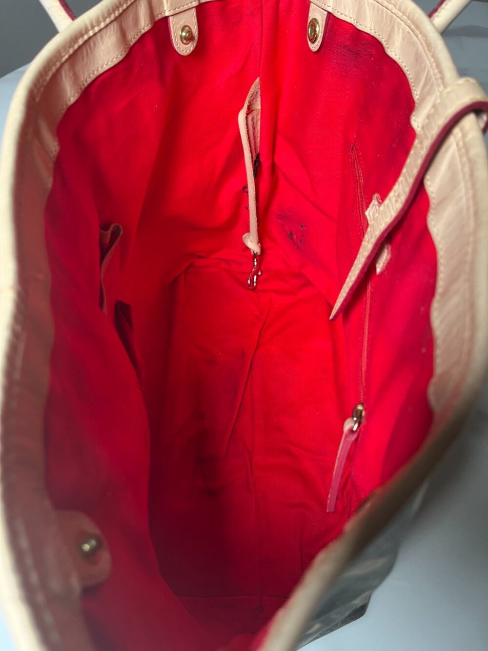 Dooney & Bourke Signature Heart Y2K Canvas Leather Tote - Picture 13 of 15